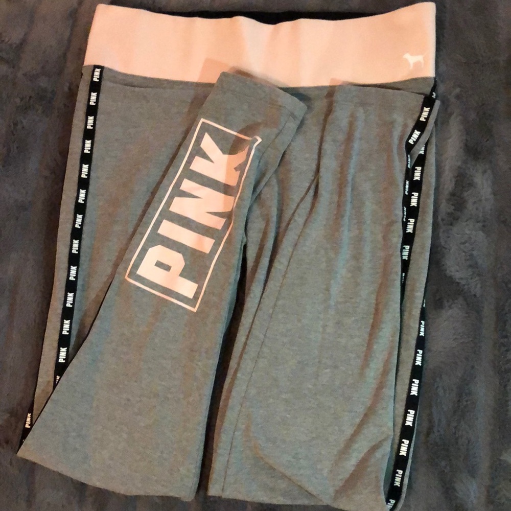 VS PINK yoga pants in medium